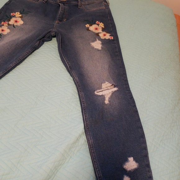 Jeans - Picture 4 of 4